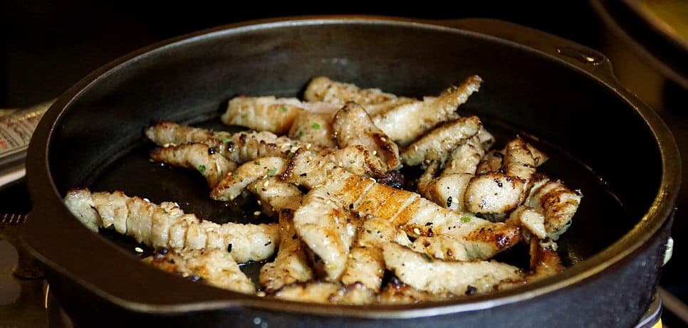 性價比超高！新村燒豬頸肉店「공복」