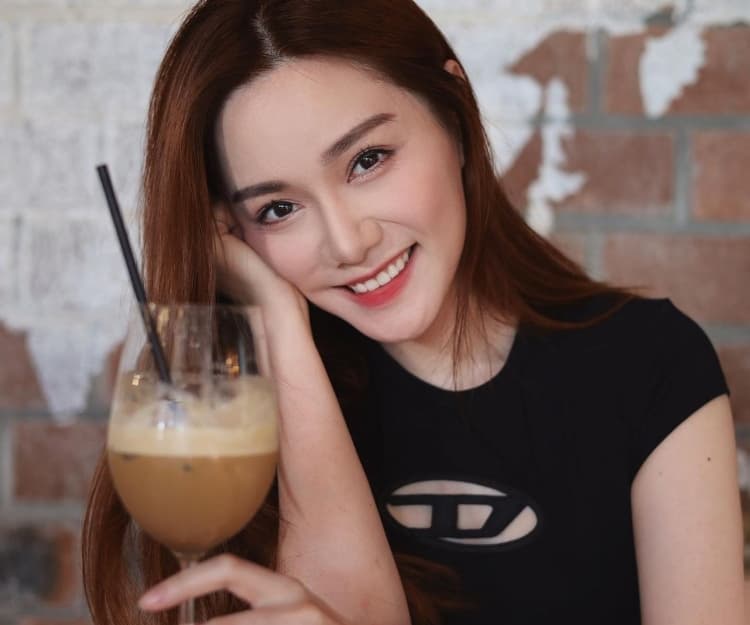 湯洛雯曬纖腰長腿展現修身成果！積極備戰婚禮誓做最美新娘 公開5大婚前瘦身保養秘訣