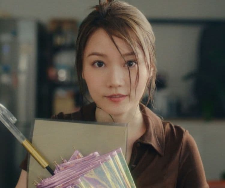 那年盛夏我們綻放如花｜盤點3位高顏值女演員 Yanny陳穎欣濕身、戙高腳演出獲封「姐姐天花板」