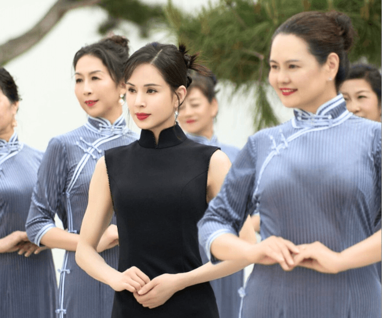 57歲李若彤曬同齡素人旗袍合照引熱議！維持46kg fit爆身材全靠7個飲食步驟︰學20分鐘定律越食越苗條！