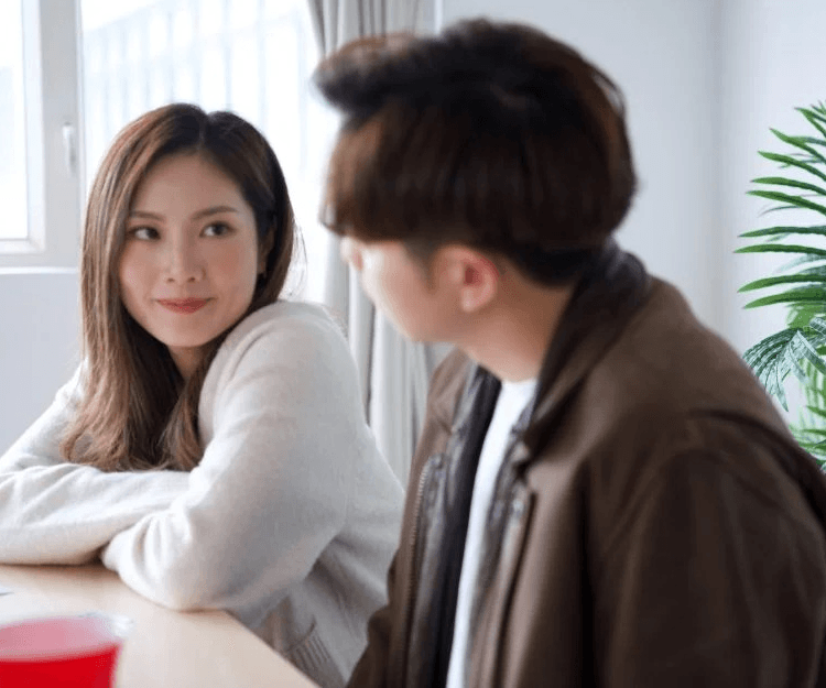 想擺脫剩女危機？Crush模擬情侶活動！曖味互動刷出火花 極速幫你出Pool！