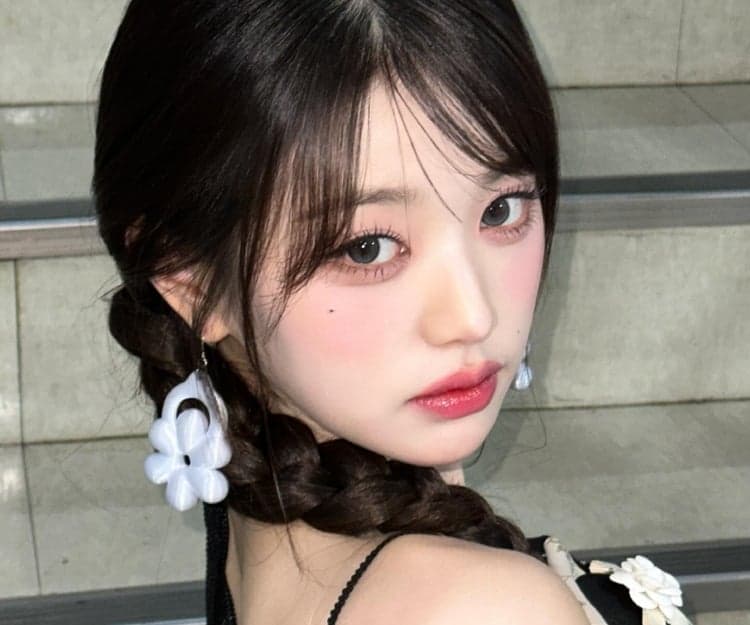 2025最新韓國女星整容範本公開！aespa Karina的巴掌臉型、IVE張員瑛雙眼成上榜部位