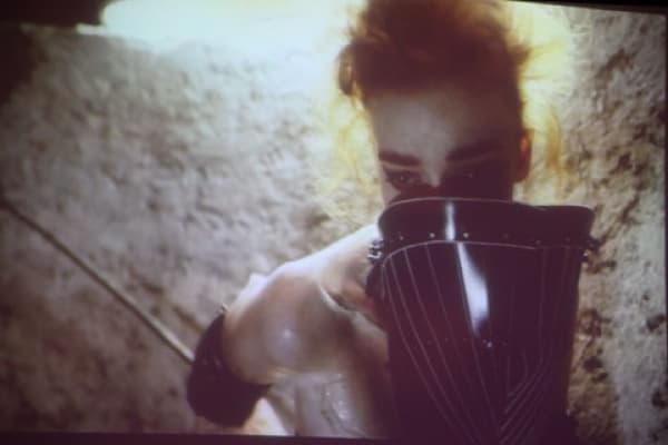 Úna Burke 鬼魅宣傳短片
