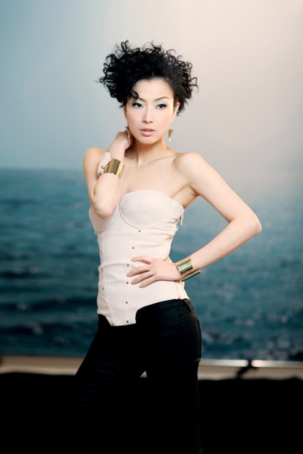 she.com 獨家！Sammi 預告2012 美肌潮流