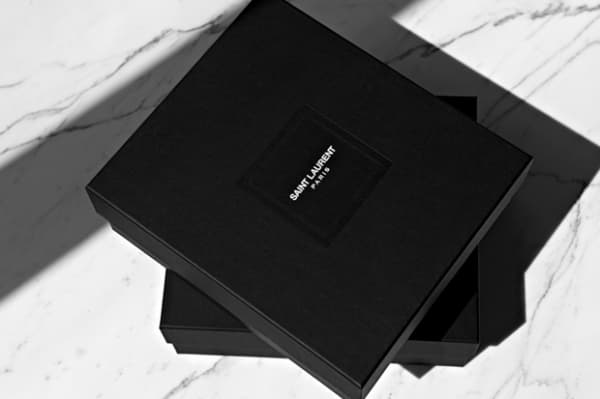 YSL 改名後首個包裝盒
