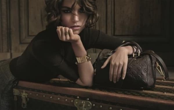 Louis Vuitton 現身羅浮宮