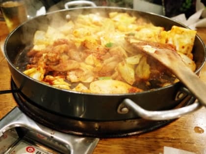 東大門掃街必吃！24小時營業的柳家鐵板炒雞排