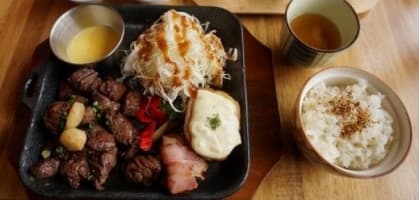 簡單精緻Steak連鎖餐廳
