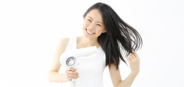 洗髮唔吹髮，<br>遲早甩頭髮！