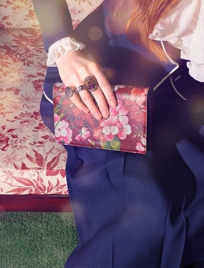 就是要抓個Clutch<br>去派對才夠時尚！