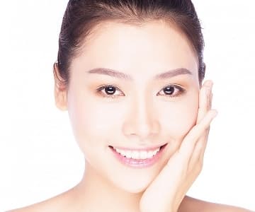 偽素顏的秘密武器<br>一步搞定立體光澤感