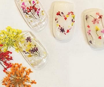 指尖上的花束!</br>春日清新水彩+玻璃押花甲款