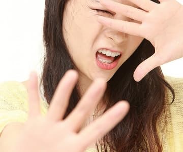 為何皮膚差?<br>因為香港污糟囉!