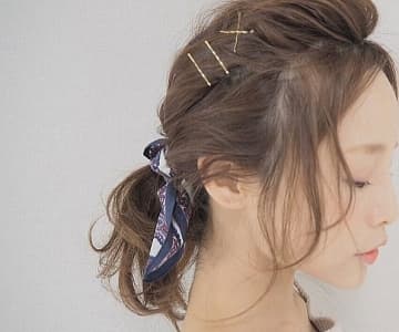 髮型教學!一條絲巾</br>打造春夏大熱髮式