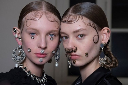 牛魔王風潮！ <br>Madonna跟18歲女兒齊穿鼻環